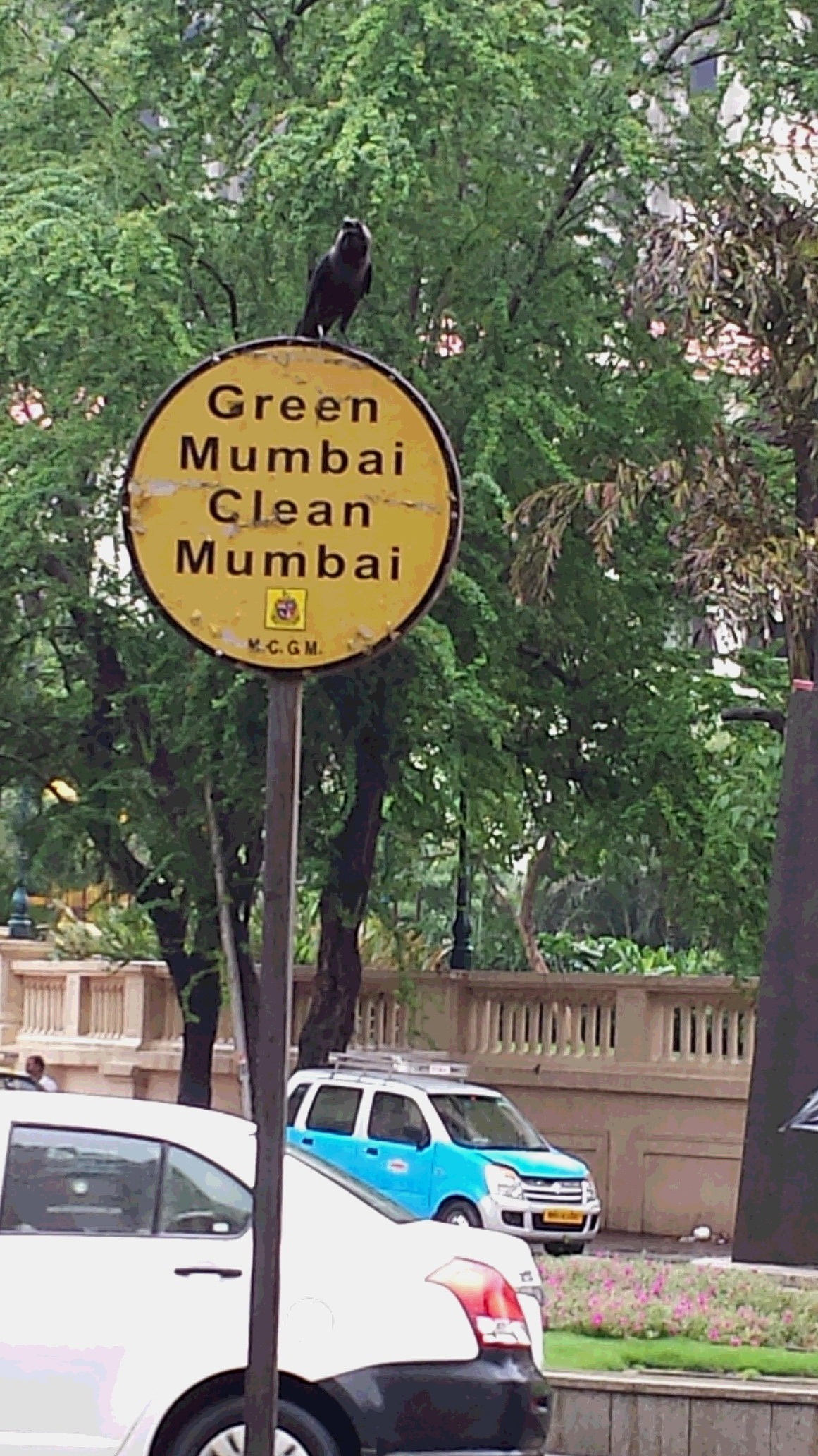 ムンバイ　ポワイカラス